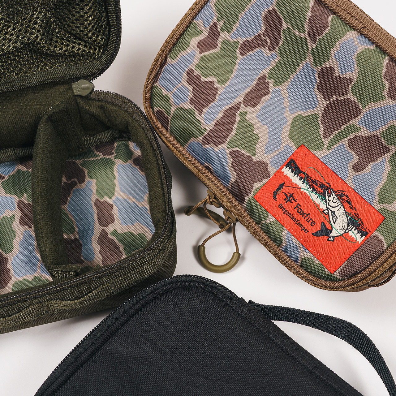 FEカモマルチポーチ