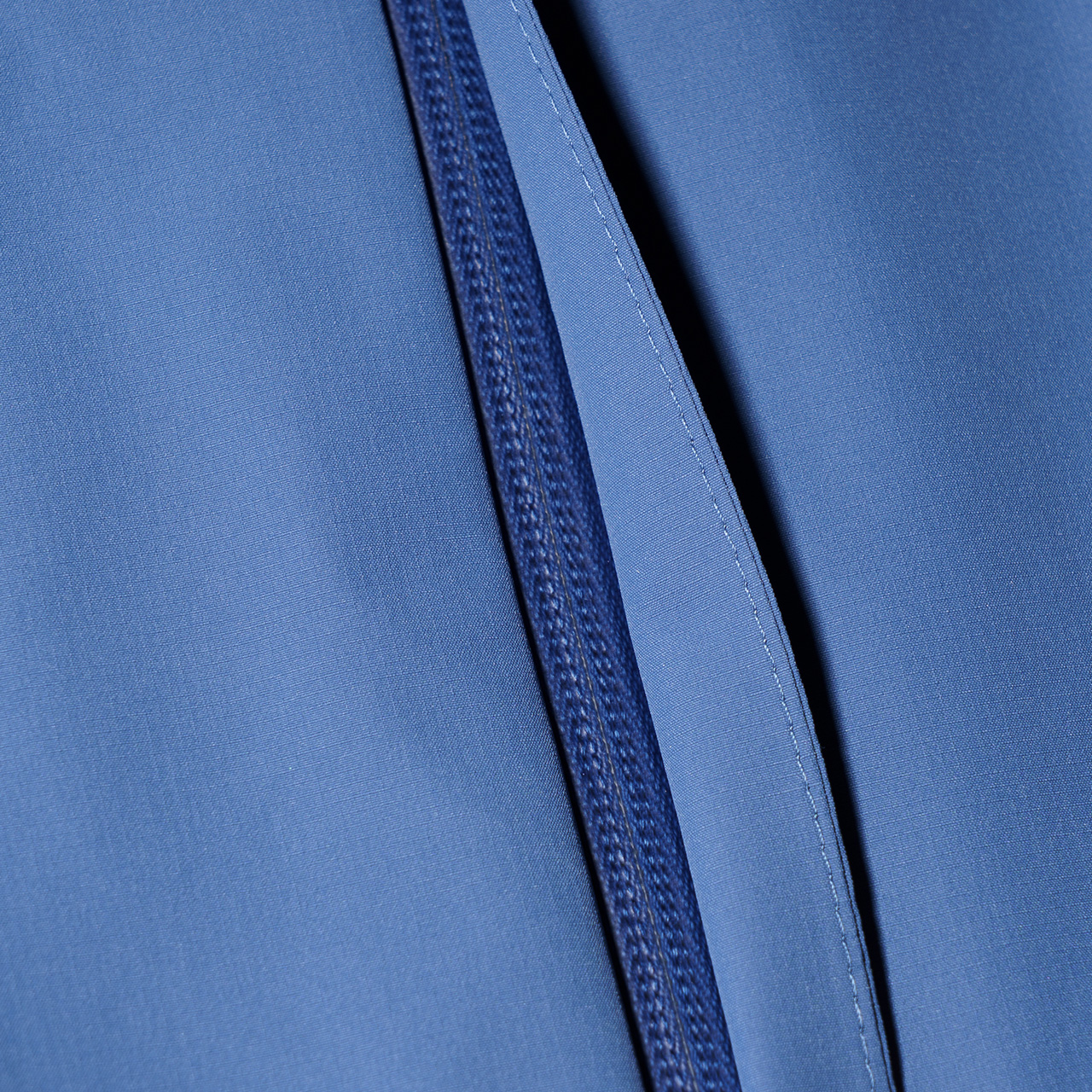 ネストシェルジャケット